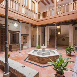 https://apartamento-toledo.besthotelstoledo.com